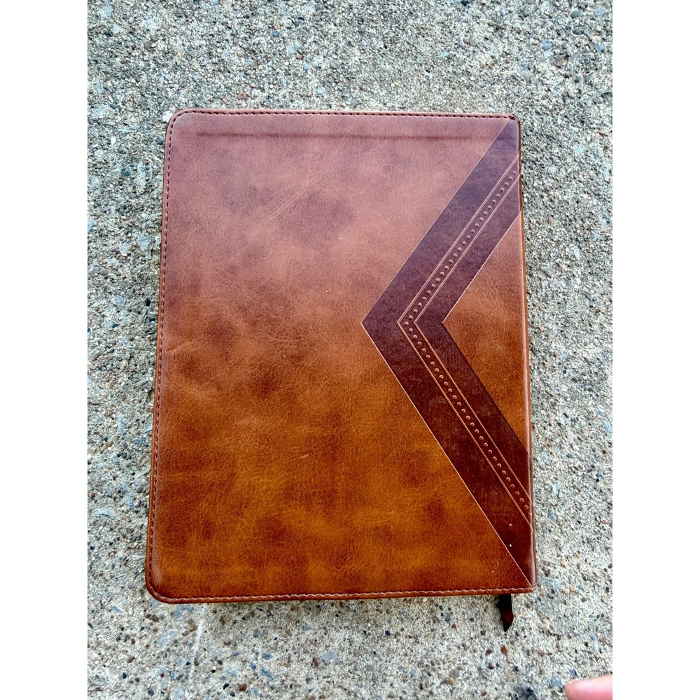 NKJV Walk Through The Word New Testament Devotional Brown Faux Leather MyDaily - Picture 4 of 5